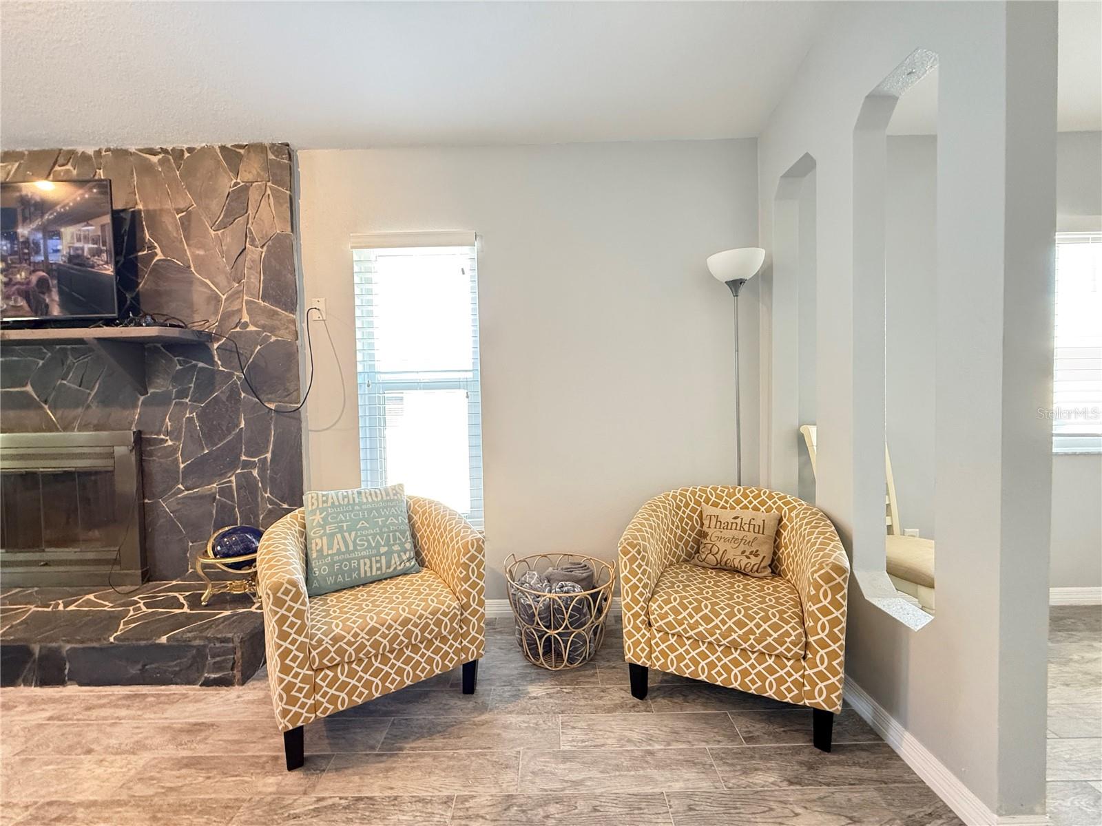 Image 6 of 25 For 828 23rd Avenue