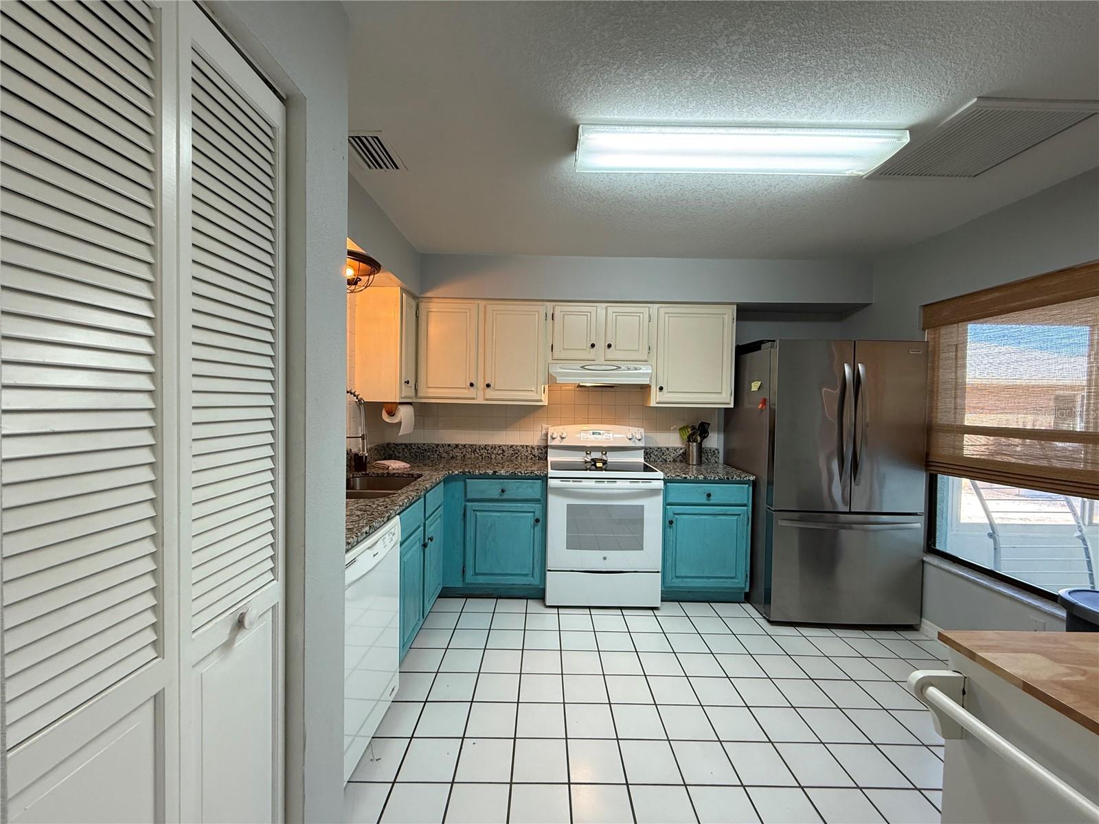 Image 8 of 25 For 828 23rd Avenue