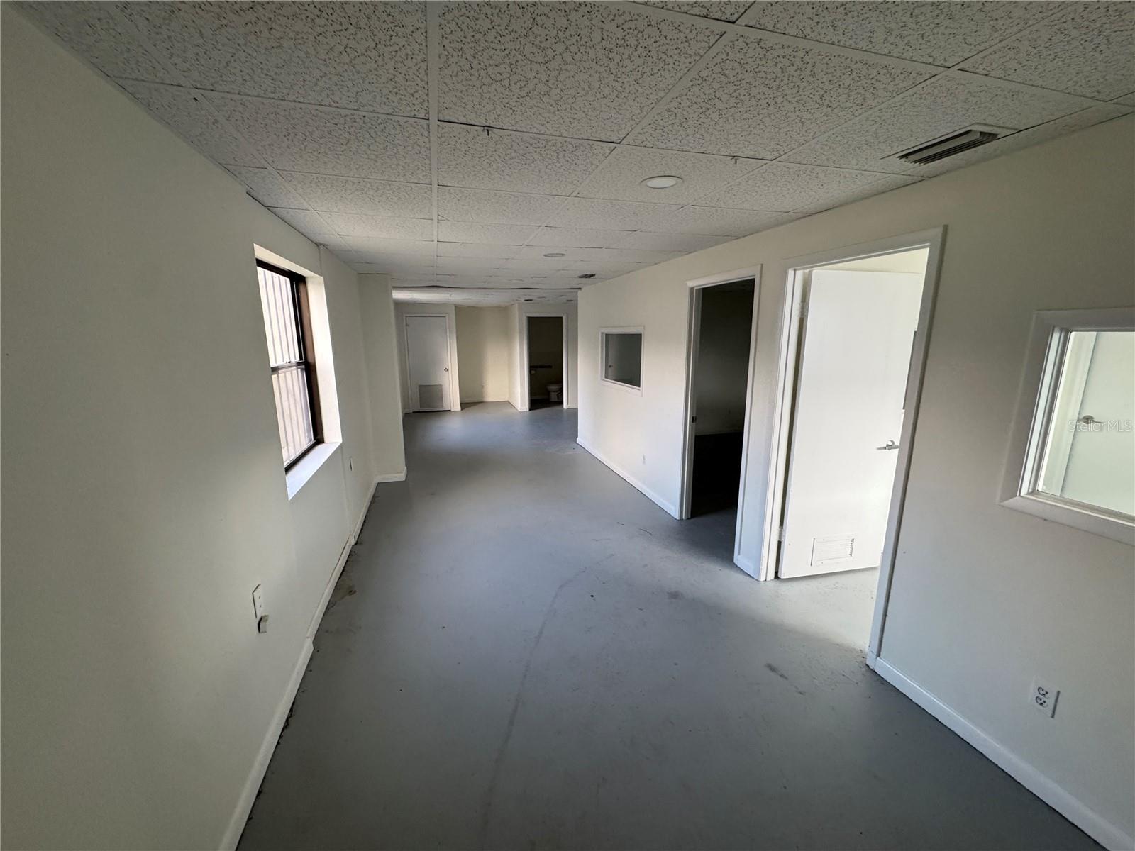 Image 4 of 9 For 702 Park Avenue A1