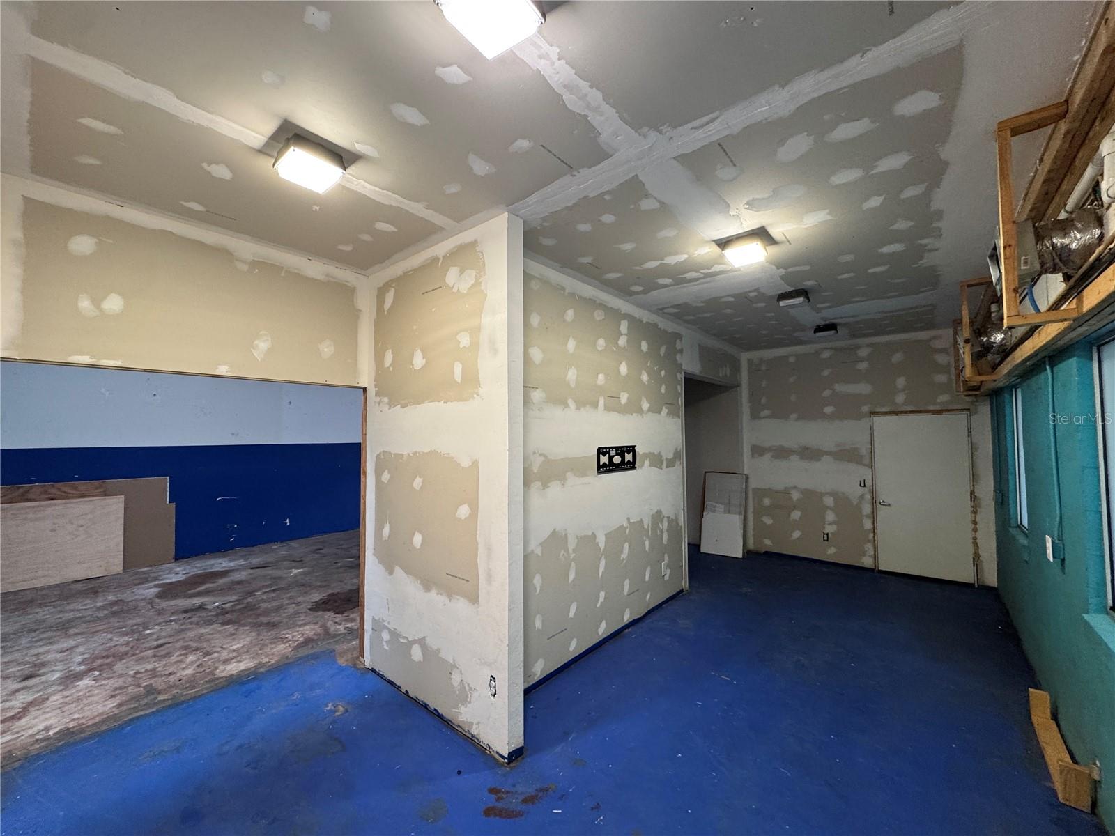 Image 8 of 9 For 702 Park Avenue A1