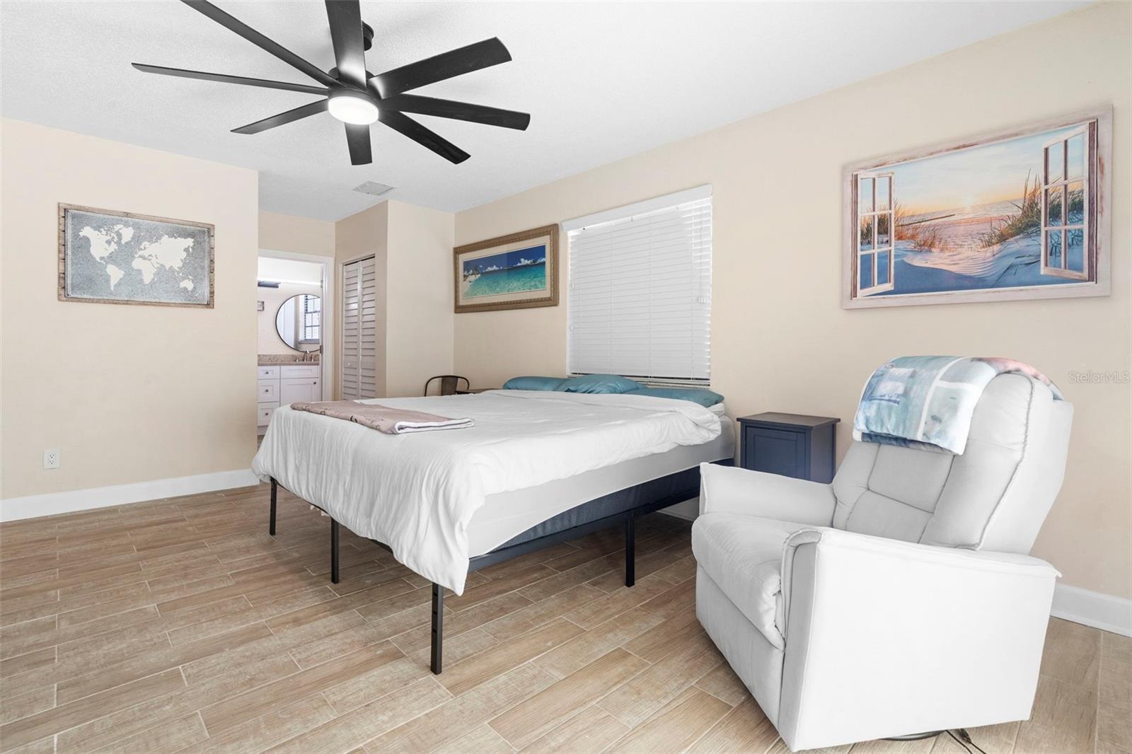 Image 20 of 42 For 813 Sugar House Drive