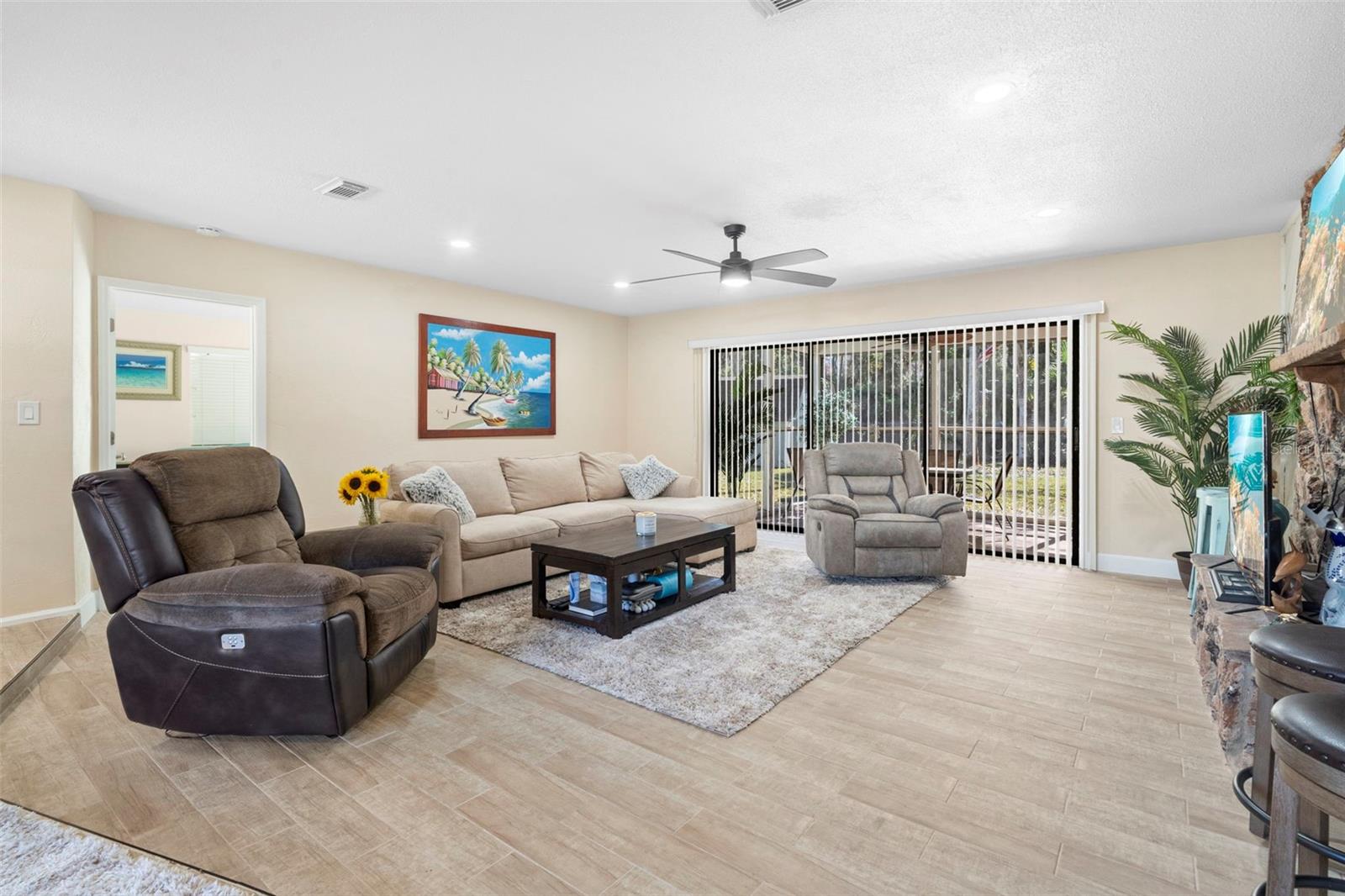 Image 9 of 42 For 813 Sugar House Drive