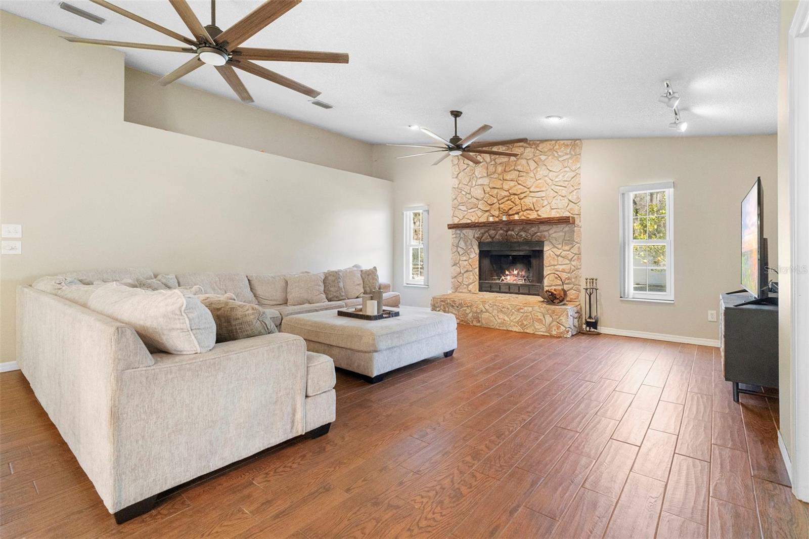 Image 33 of 86 For 3080 Ragis Road