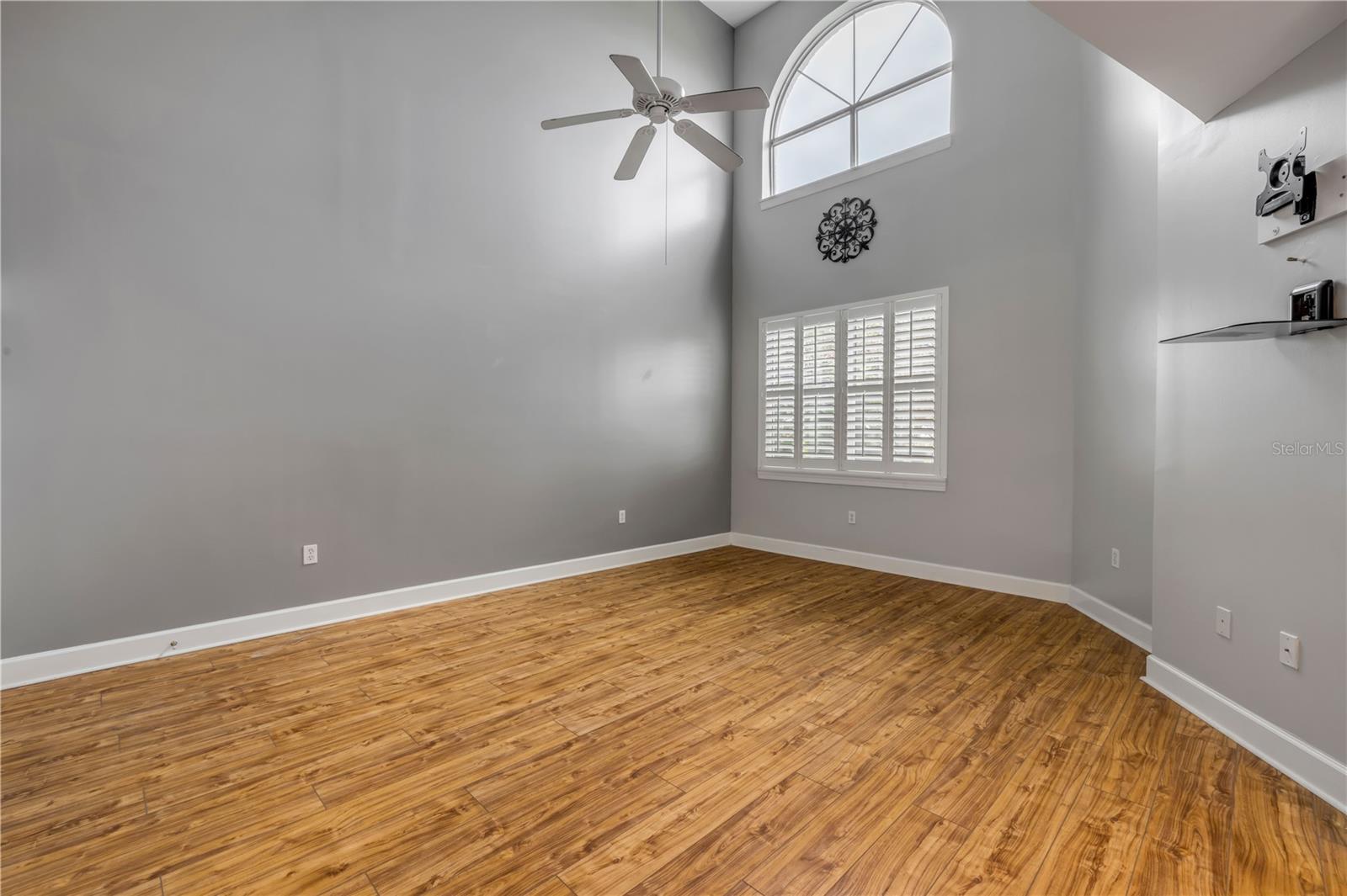 Image 19 of 67 For 415 Bouchelle Drive