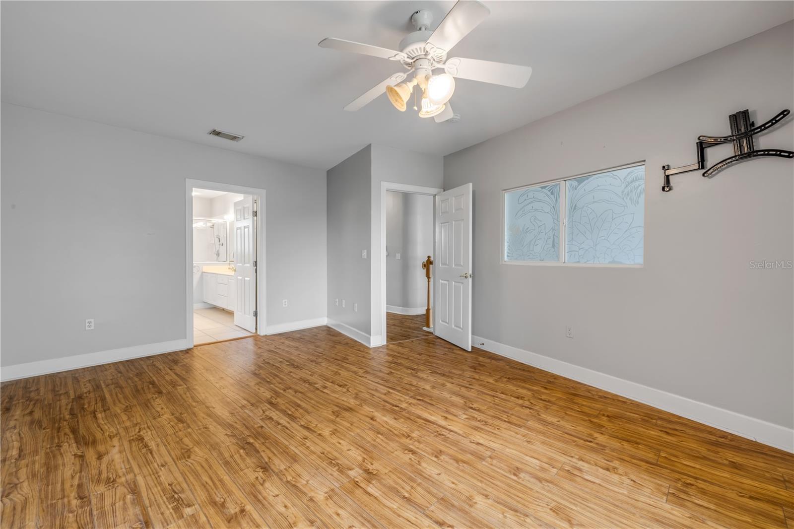 Image 29 of 67 For 415 Bouchelle Drive