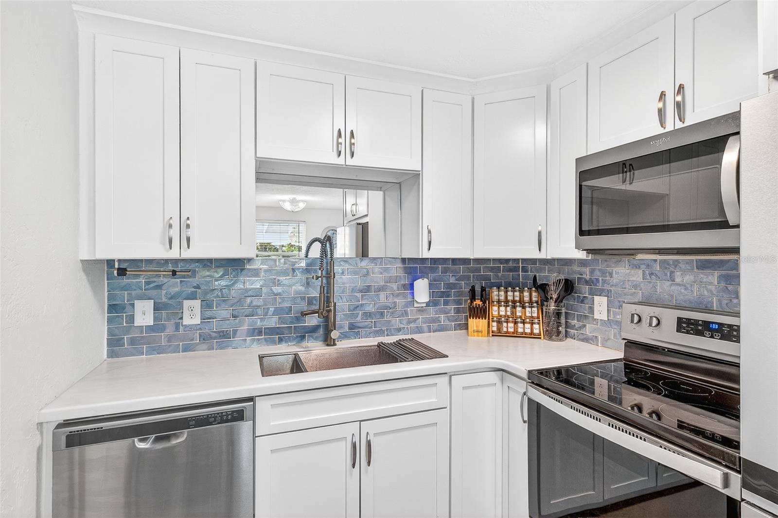 Image 10 of 42 For 7 River Drive