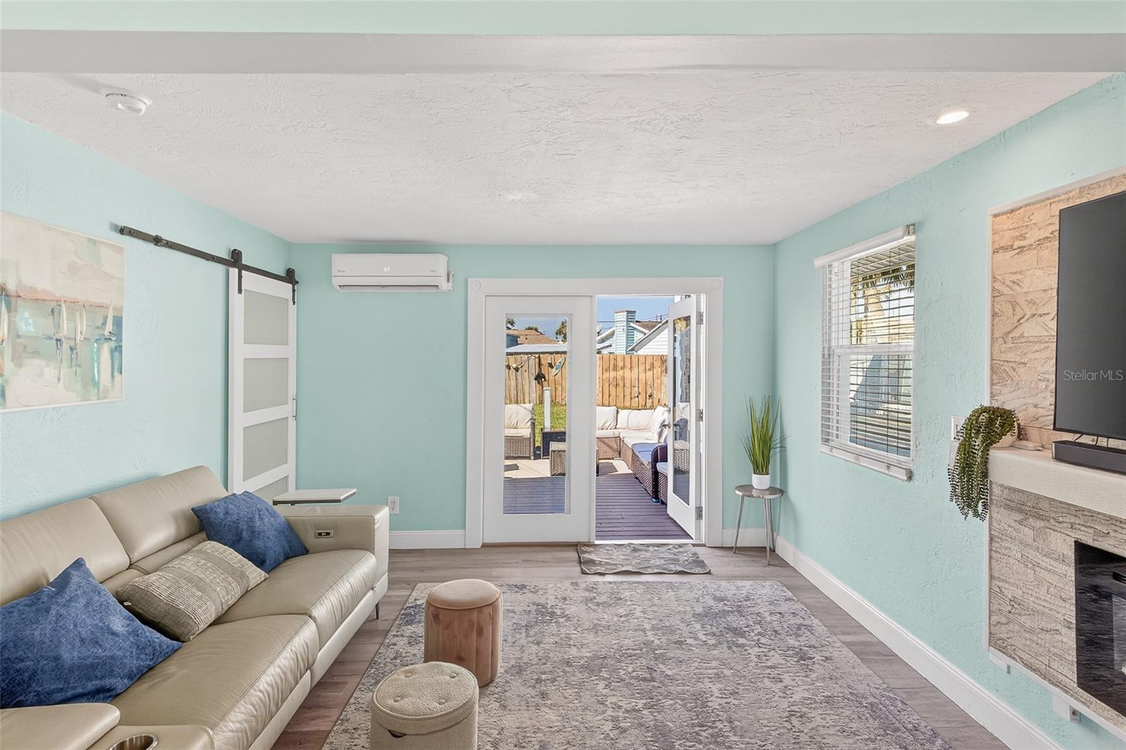 Image 14 of 42 For 7 River Drive