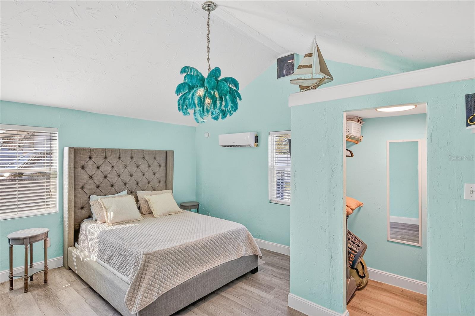 Image 20 of 42 For 7 River Drive