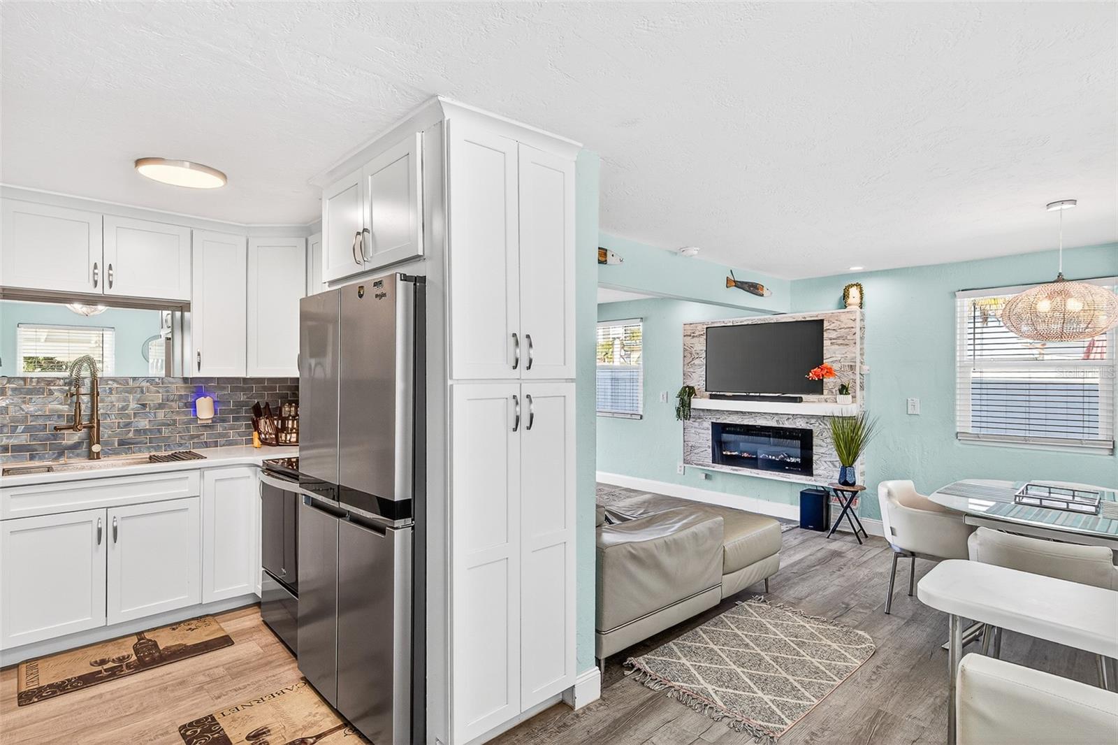 Image 9 of 42 For 7 River Drive