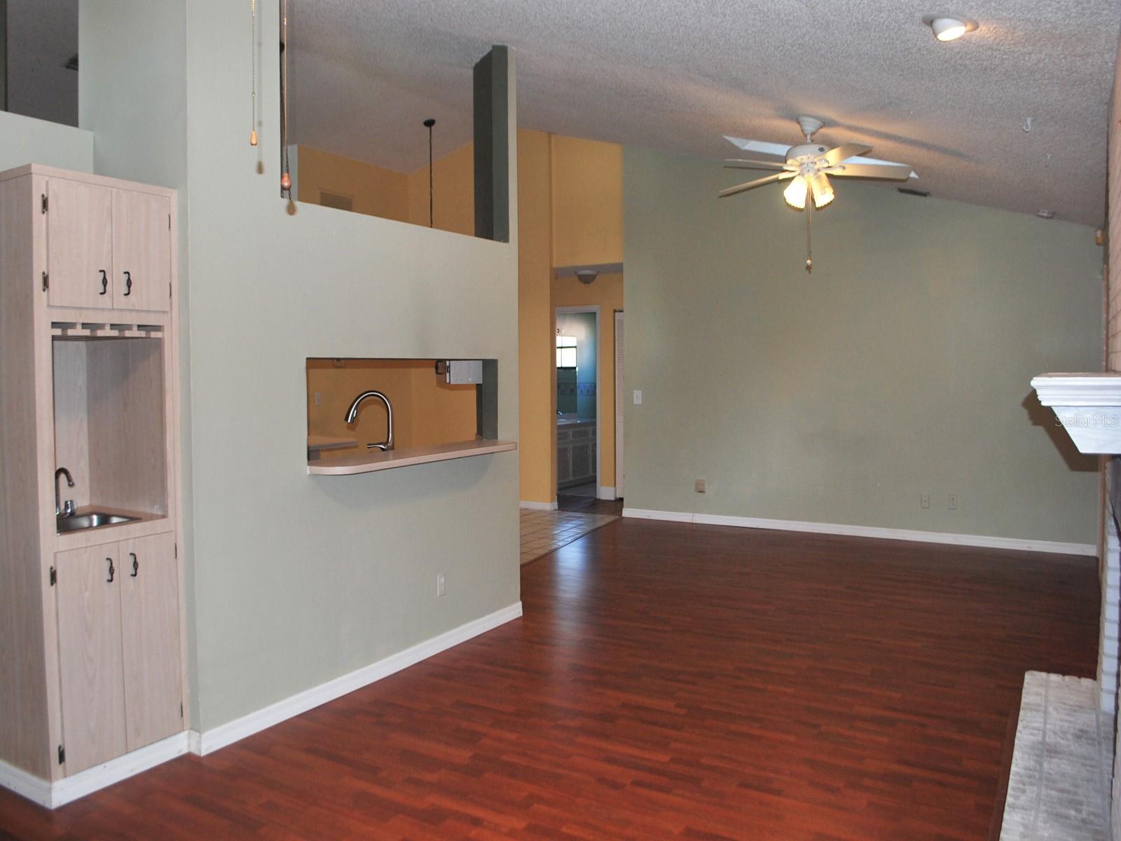 Image 14 of 29 For 2213 Pine Tree Drive