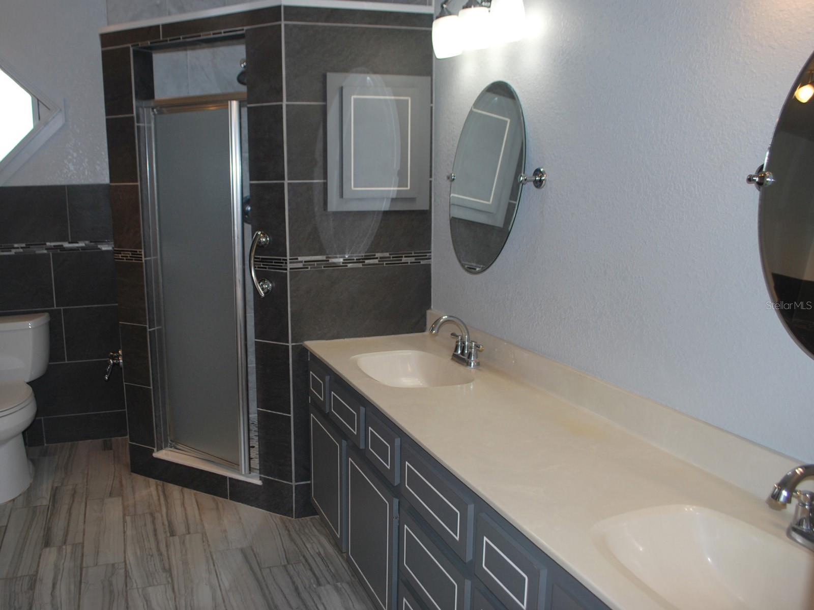 Image 28 of 29 For 2213 Pine Tree Drive