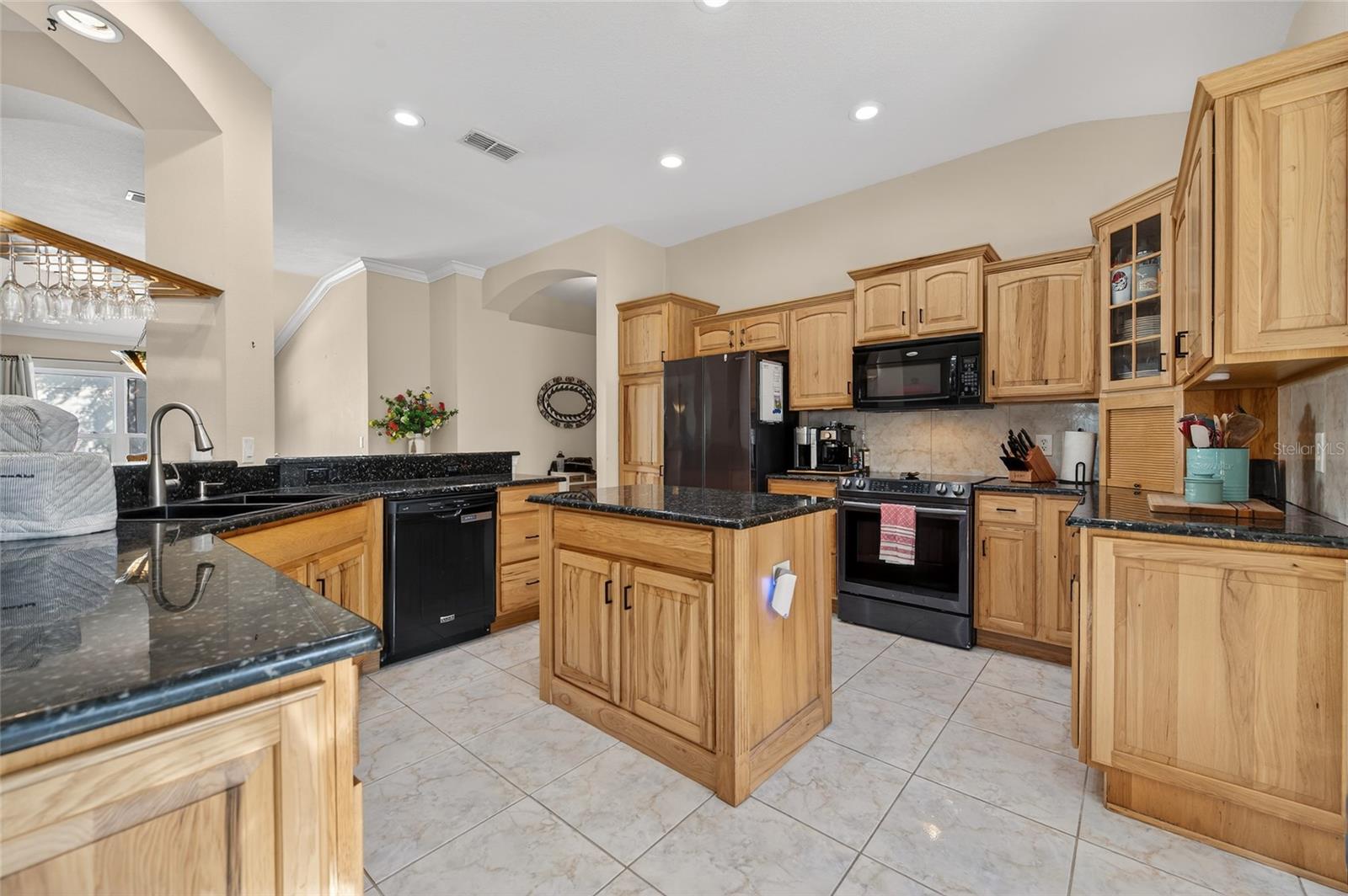 Image 12 of 39 For 1864 Orange Tree Drive