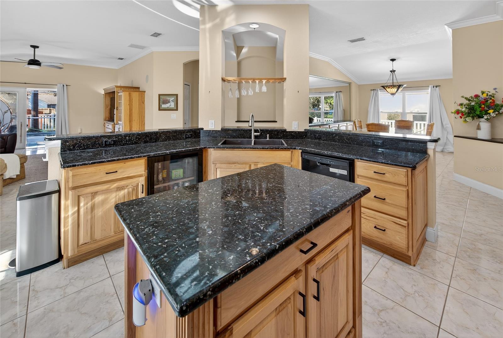 Image 14 of 39 For 1864 Orange Tree Drive