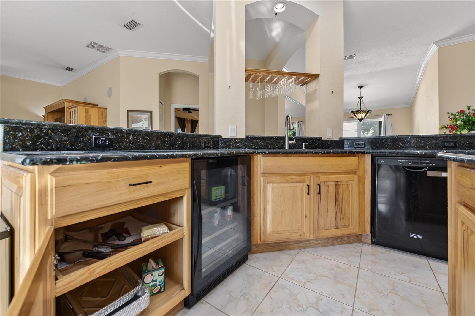 Image 17 of 39 For 1864 Orange Tree Drive