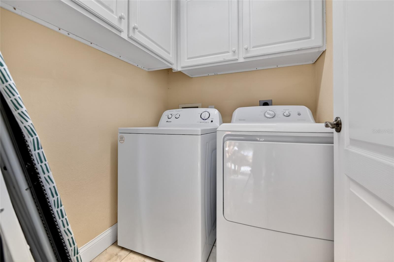 Image 19 of 39 For 1864 Orange Tree Drive