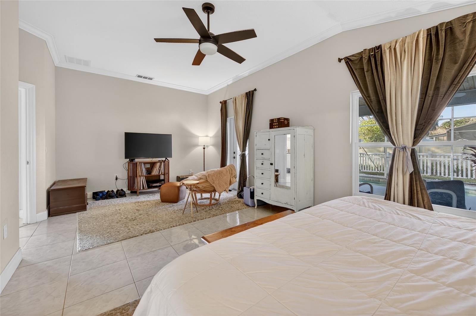 Image 22 of 39 For 1864 Orange Tree Drive