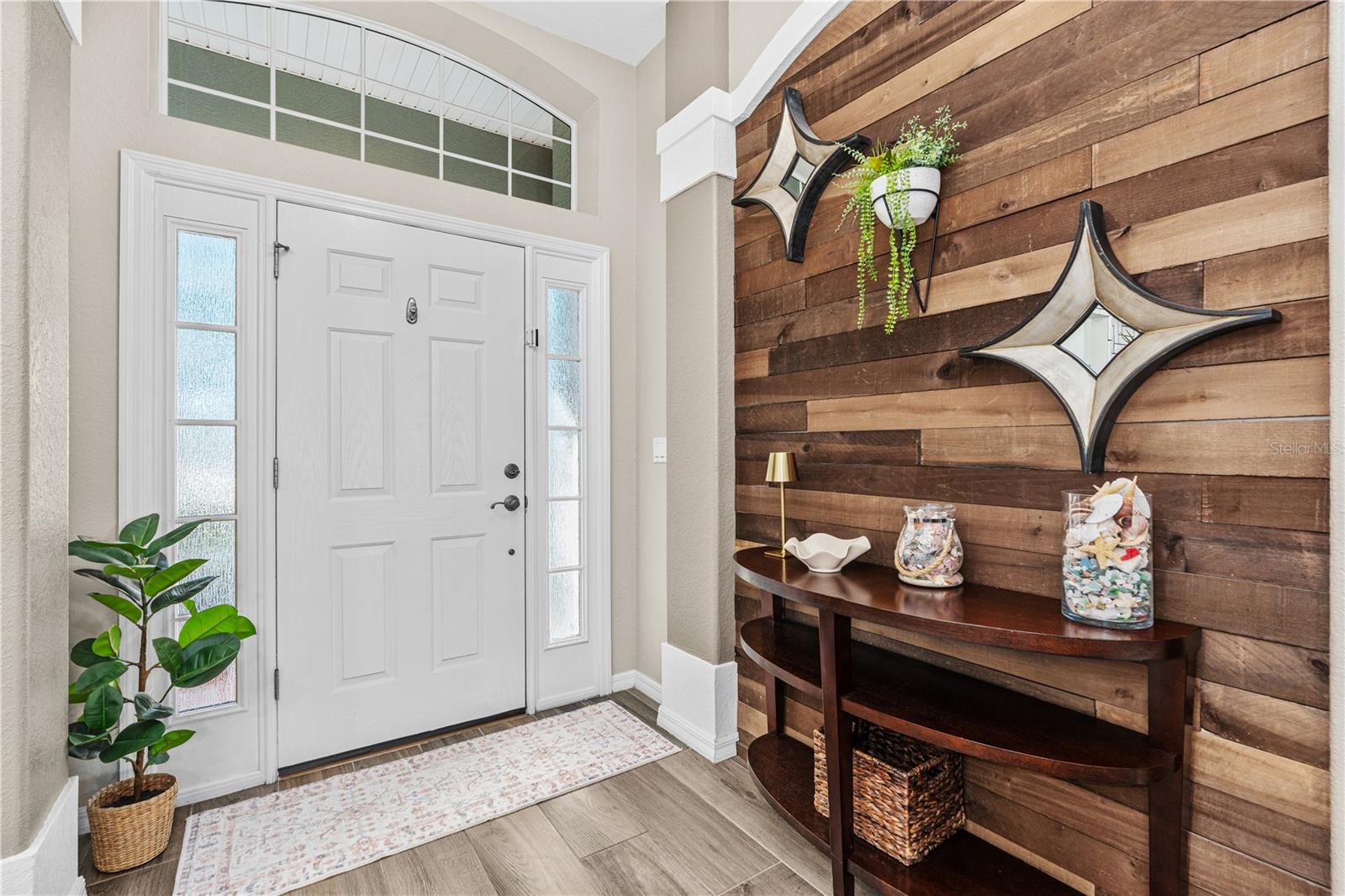 Image 16 of 76 For 5931 Broken Bow Lane