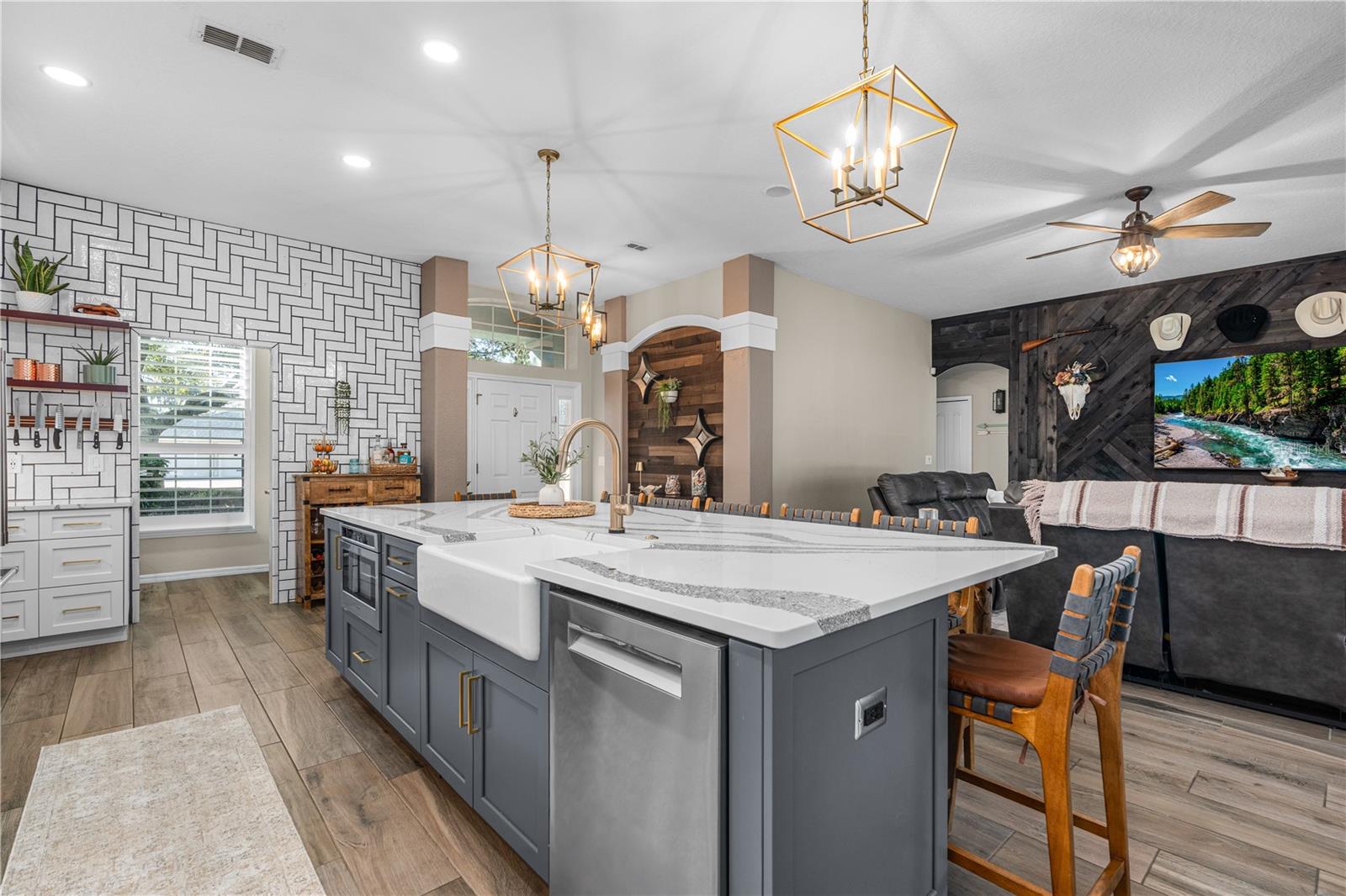 Image 23 of 76 For 5931 Broken Bow Lane