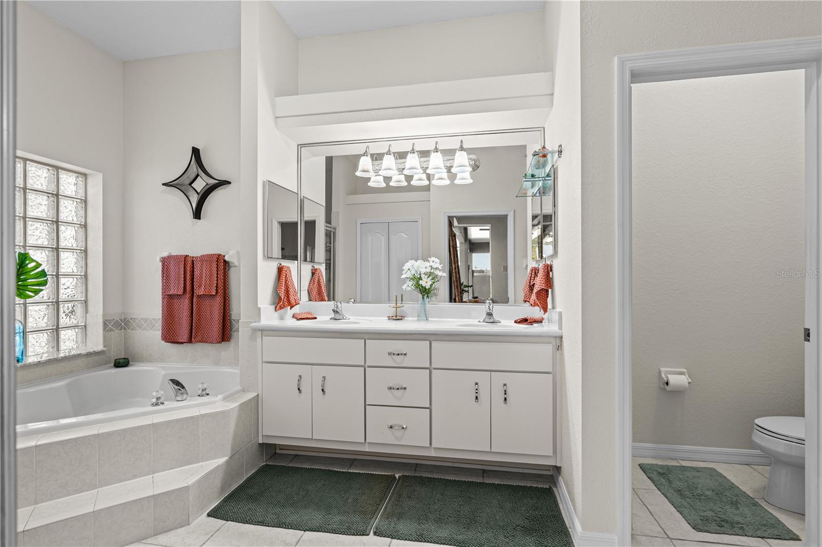 Image 37 of 76 For 5931 Broken Bow Lane