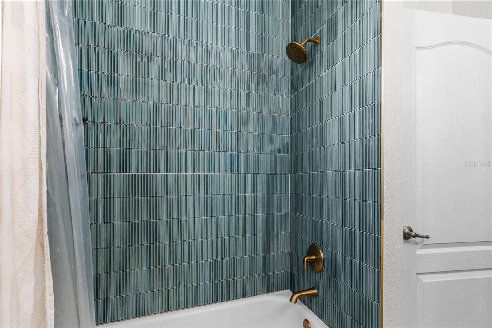 Image 54 of 76 For 5931 Broken Bow Lane