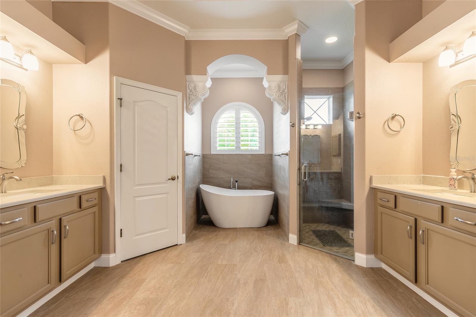 Image 19 of 55 For 3343 Locanda Circle