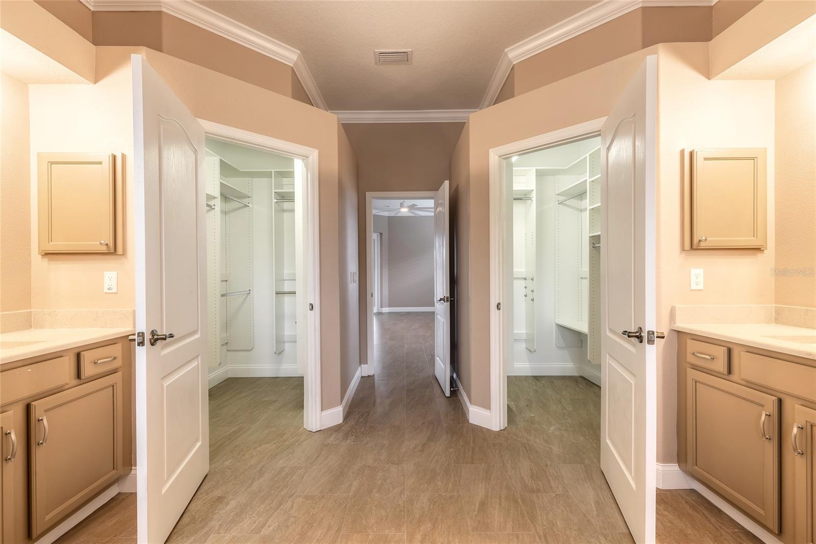 Image 22 of 55 For 3343 Locanda Circle