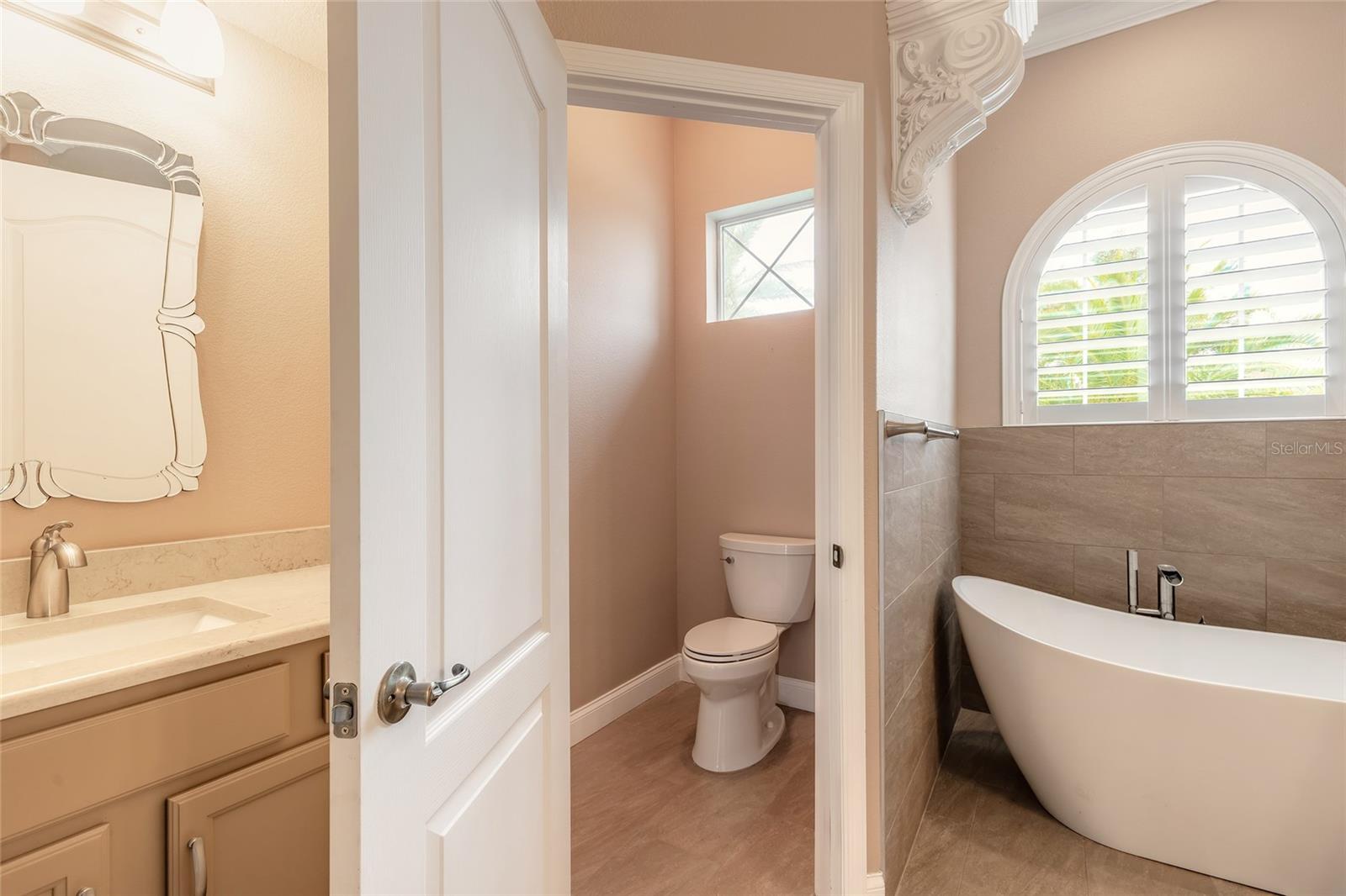 Image 23 of 55 For 3343 Locanda Circle