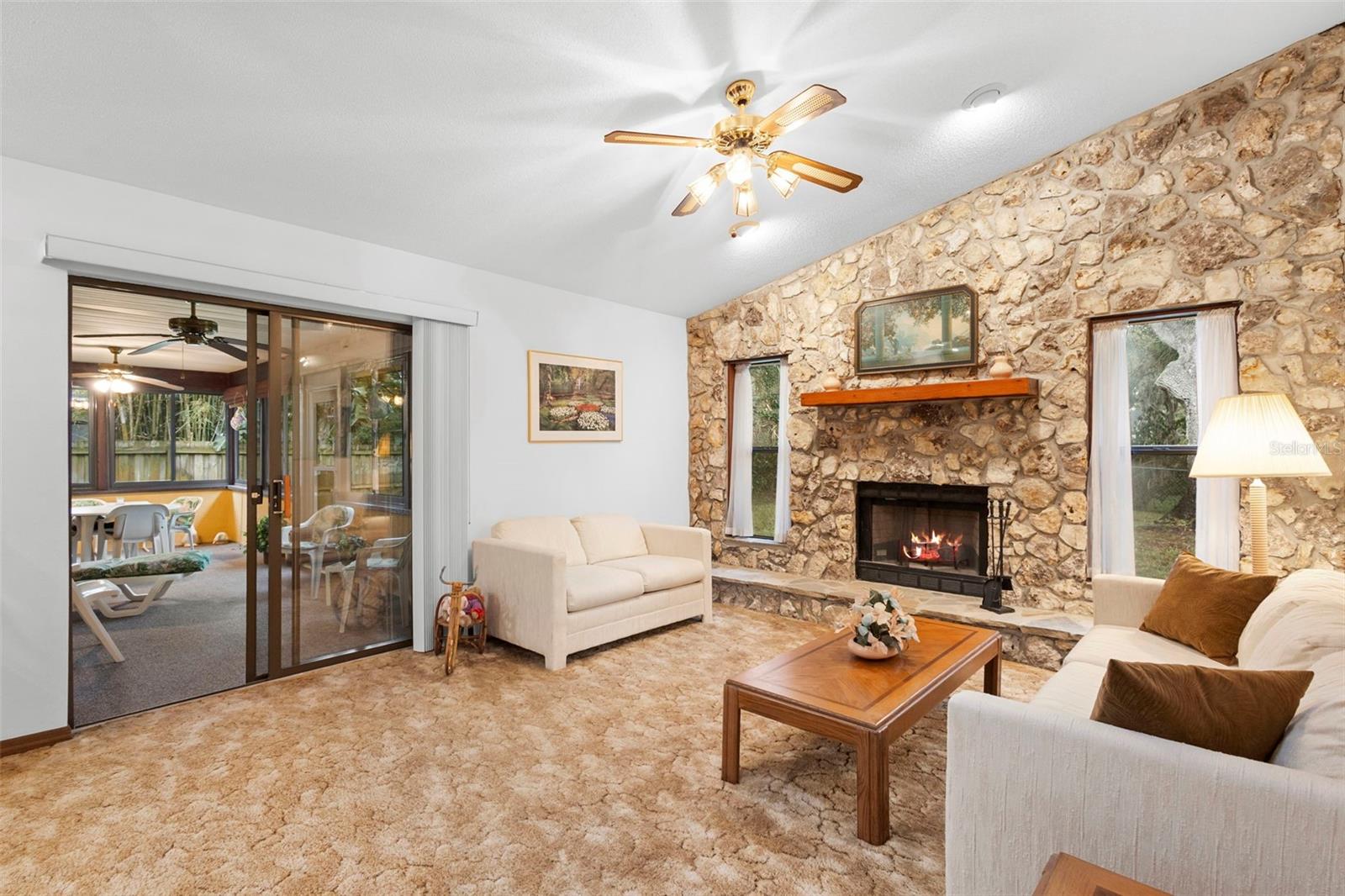 Image 10 of 41 For 646 Yupon Avenue