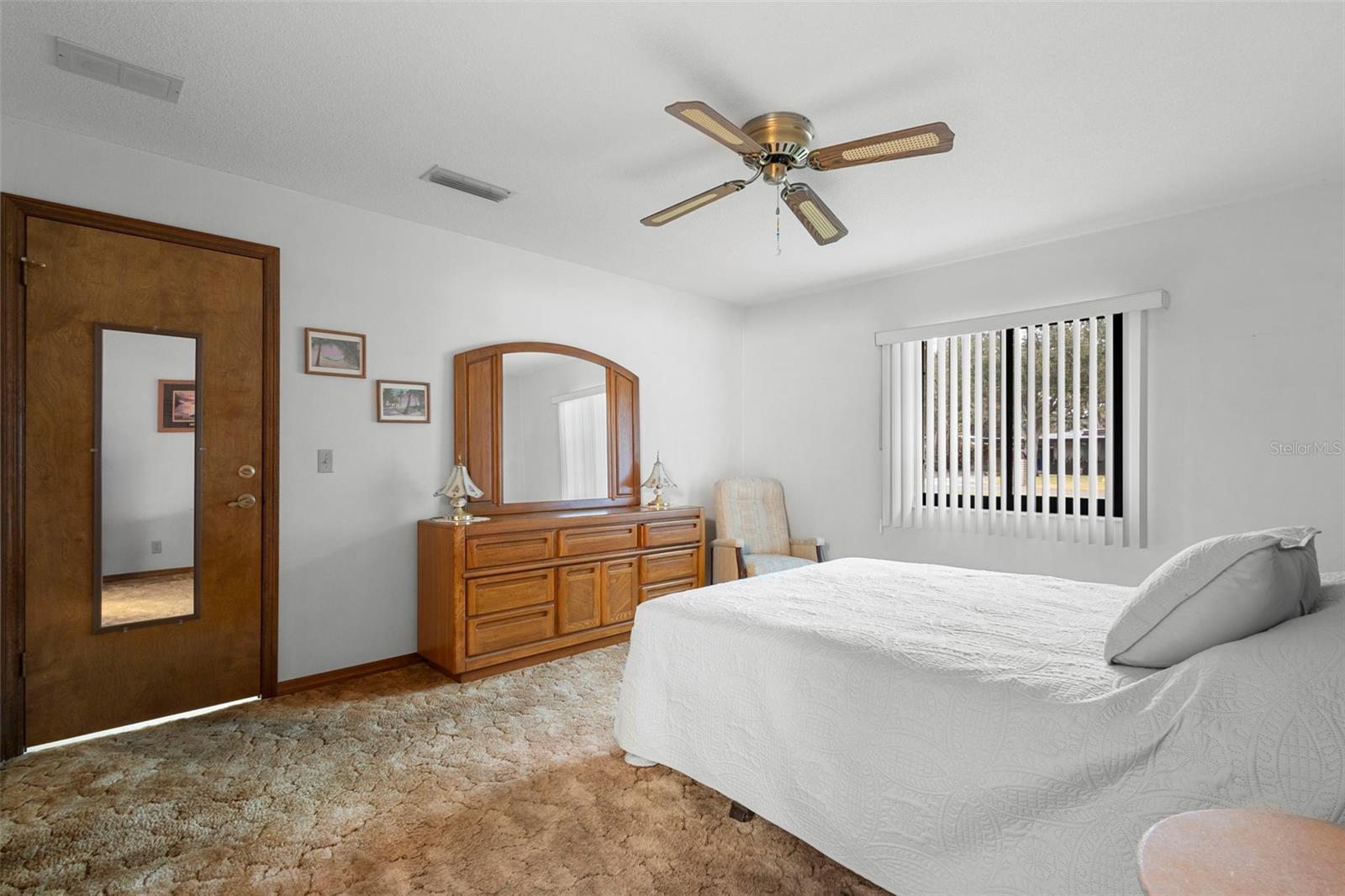 Image 23 of 41 For 646 Yupon Avenue