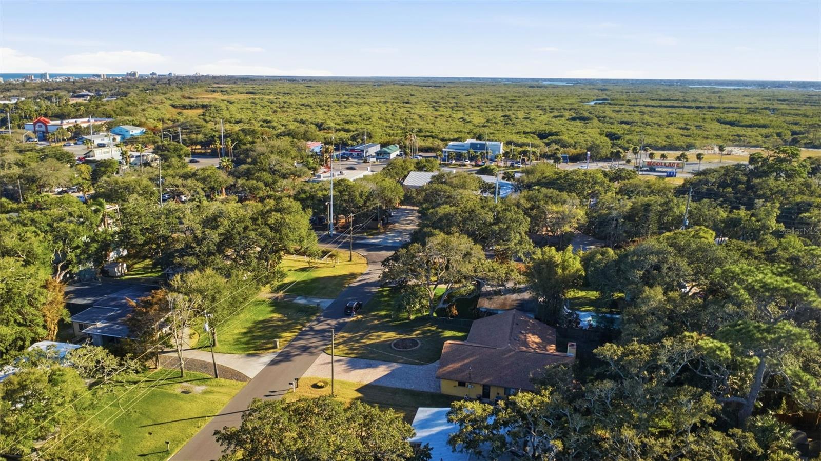 Image 35 of 41 For 646 Yupon Avenue