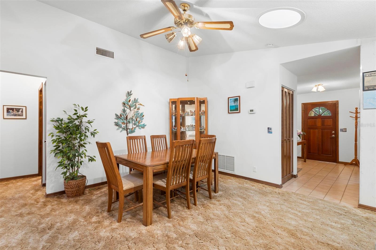 Image 4 of 41 For 646 Yupon Avenue