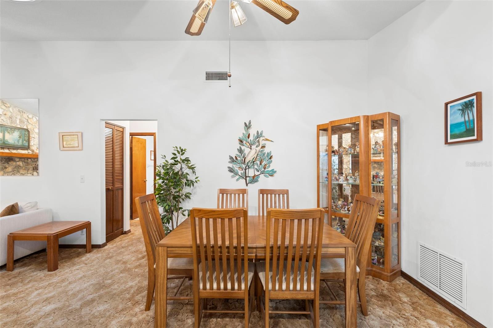 Image 6 of 41 For 646 Yupon Avenue