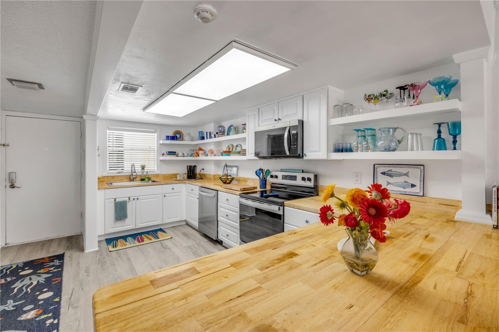 Image 12 of 45 For 3501 Atlantic Avenue 2060