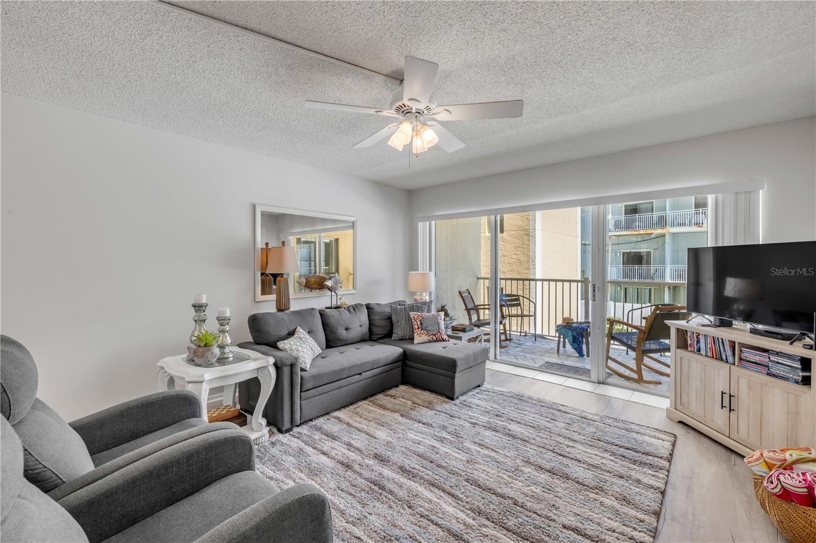 Image 23 of 45 For 3501 Atlantic Avenue 2060