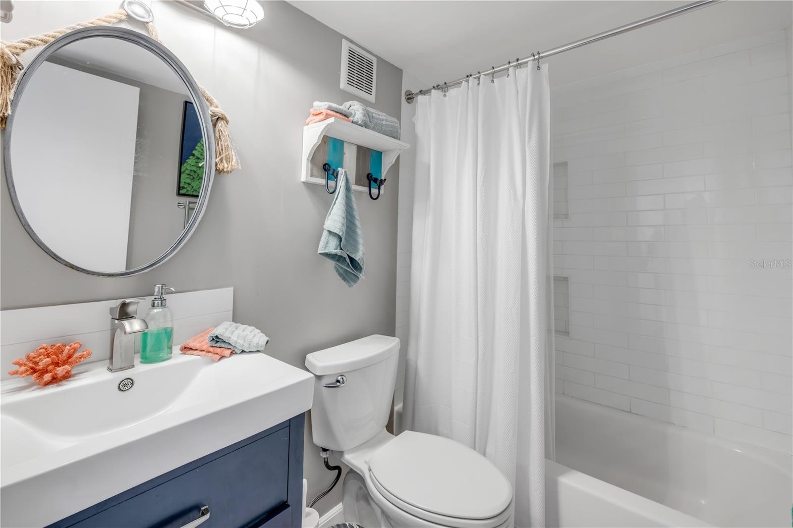 Image 33 of 45 For 3501 Atlantic Avenue 2060