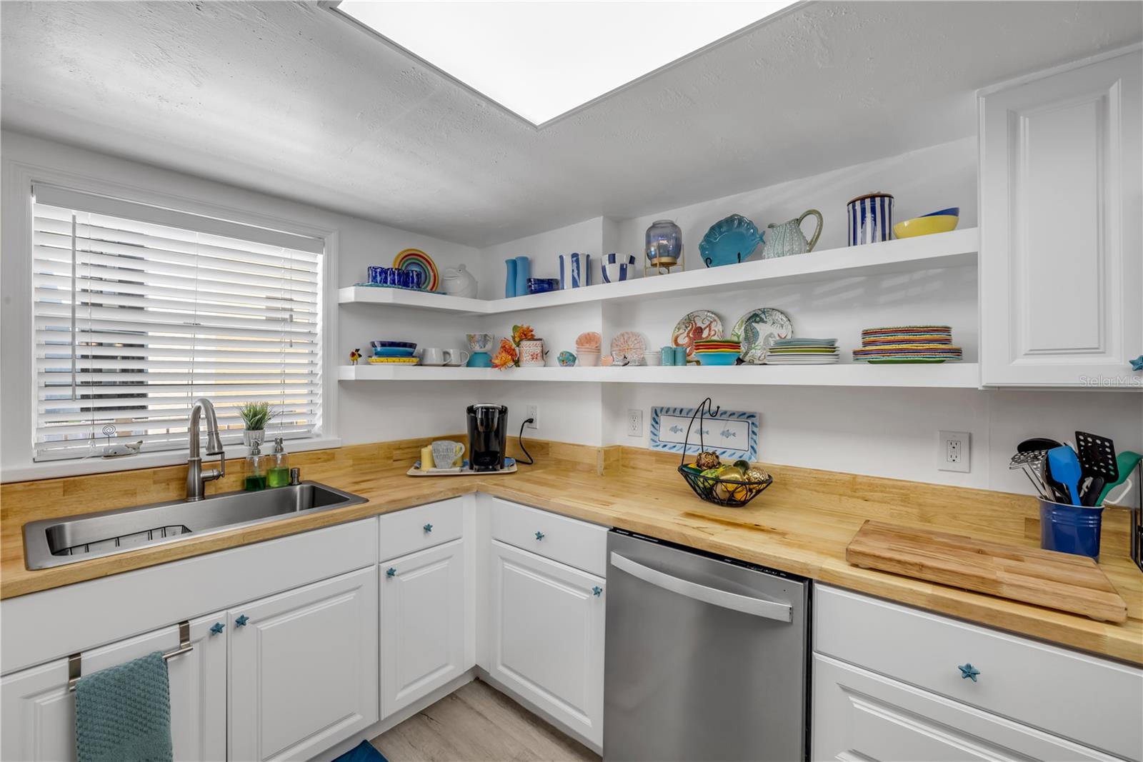 Image 7 of 45 For 3501 Atlantic Avenue 2060