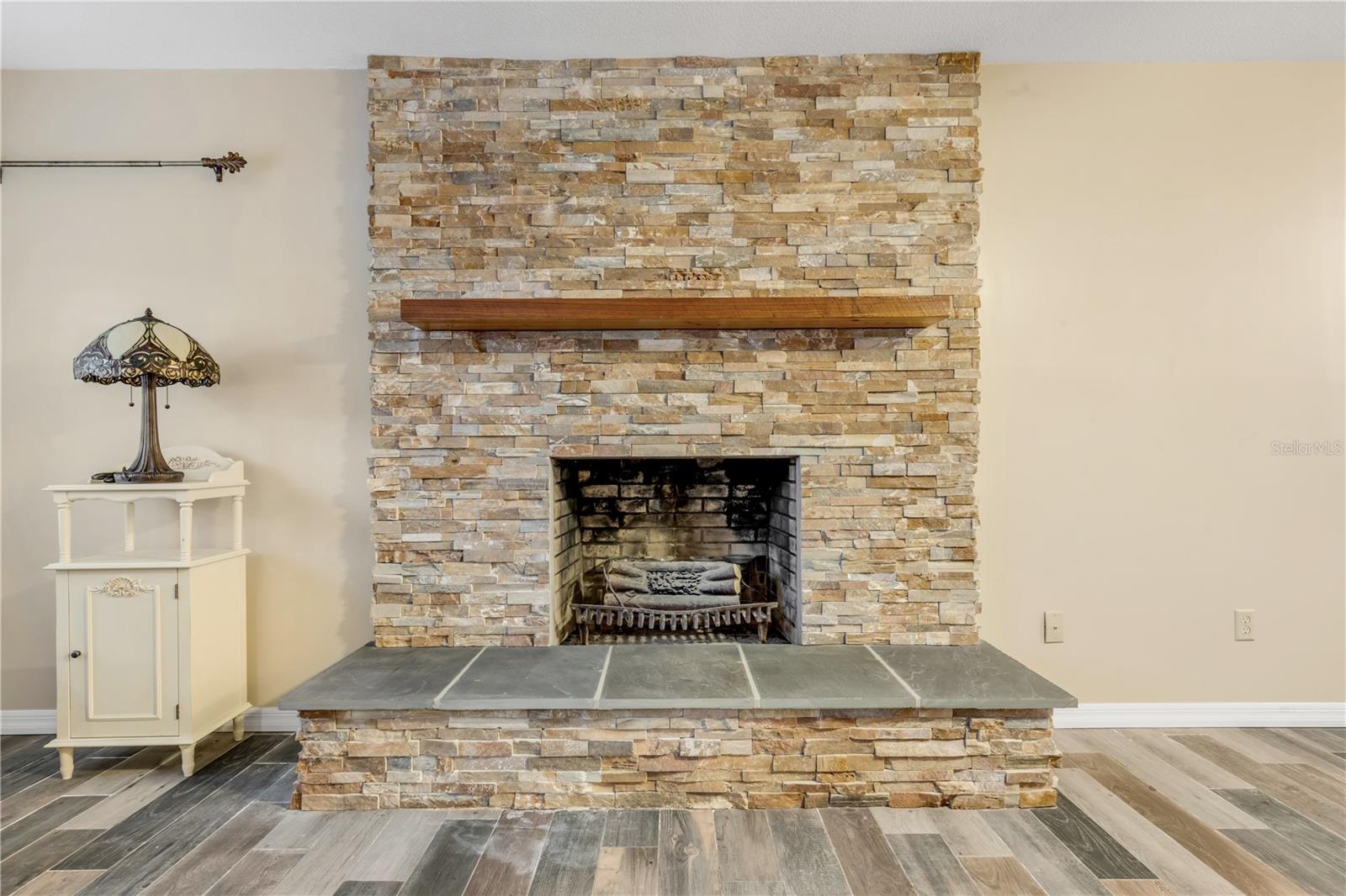 Image 20 of 70 For 602 23rd Street