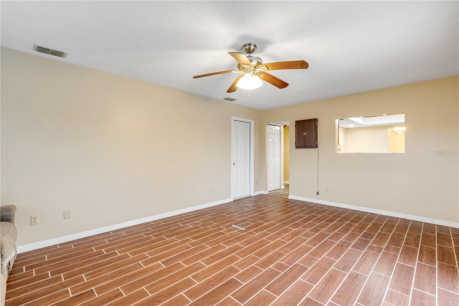 Image 32 of 70 For 602 23rd Street