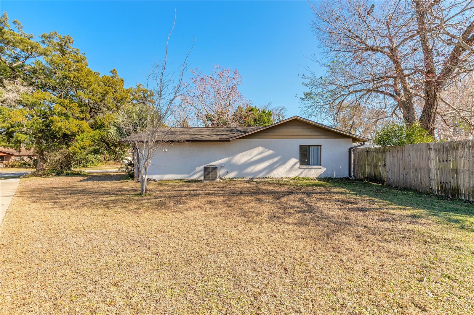 Image 4 of 36 For 1968 Red Cedar Circle