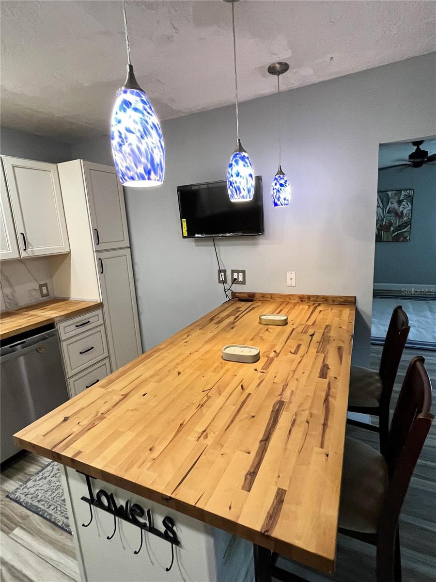 Image 10 of 39 For 617 Dora Street