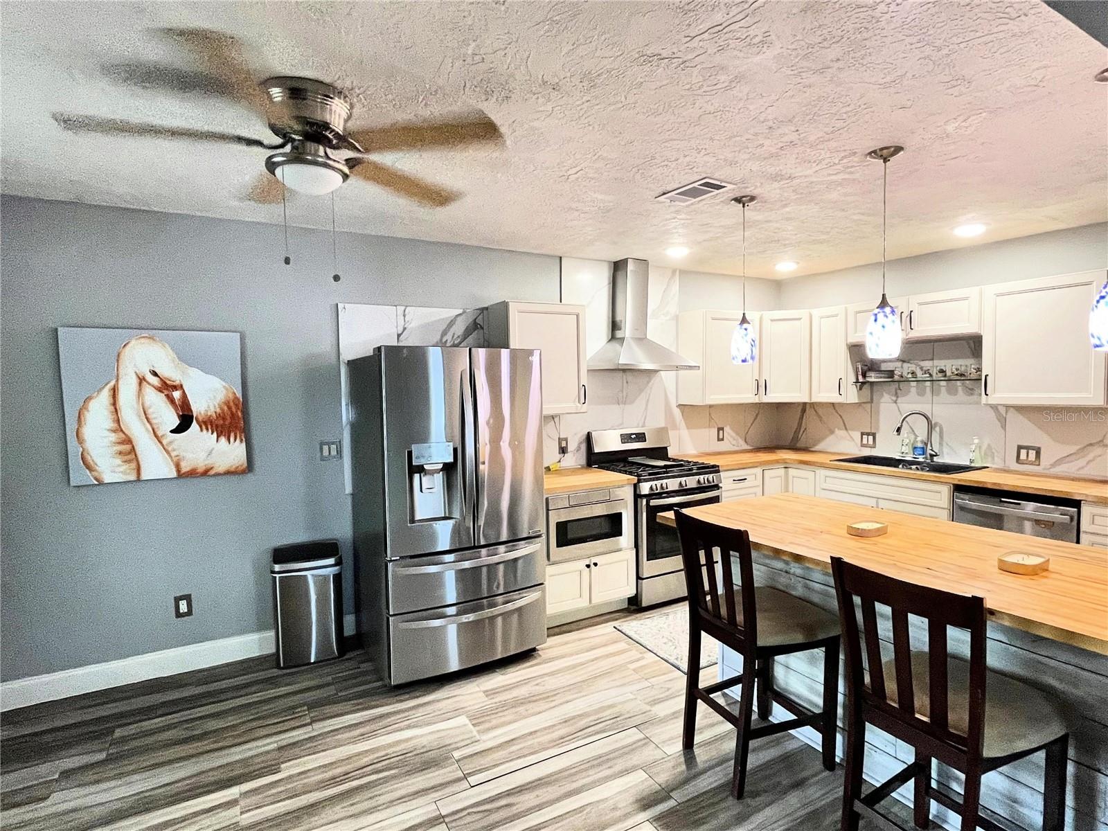 Image 14 of 39 For 617 Dora Street