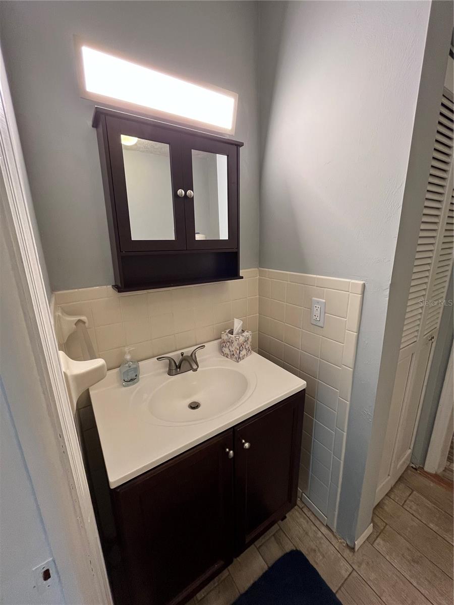 Image 26 of 39 For 617 Dora Street