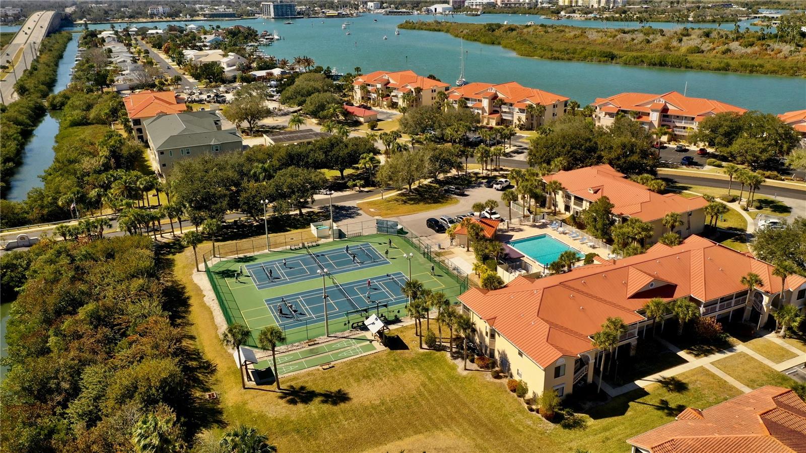 Image 18 of 31 For 468 Bouchelle Drive 128