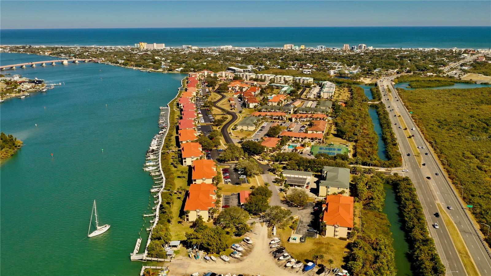 Image 19 of 31 For 468 Bouchelle Drive 128