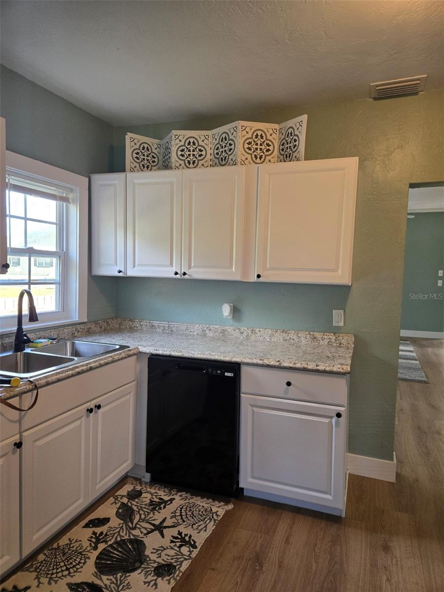 Image 2 of 33 For 448 Palm Street