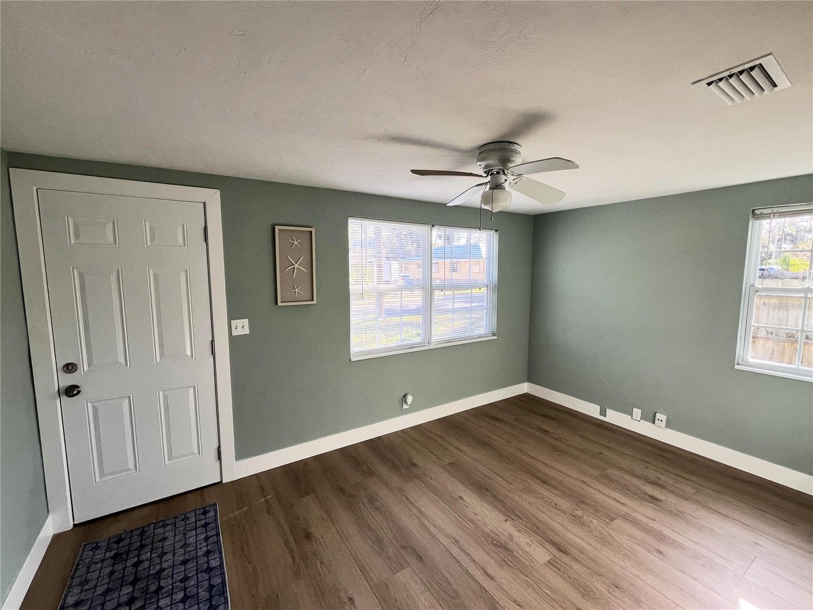 Image 29 of 33 For 448 Palm Street