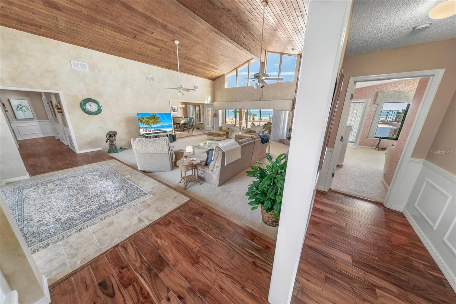 Image 27 of 77 For 4693 Atlantic Avenue