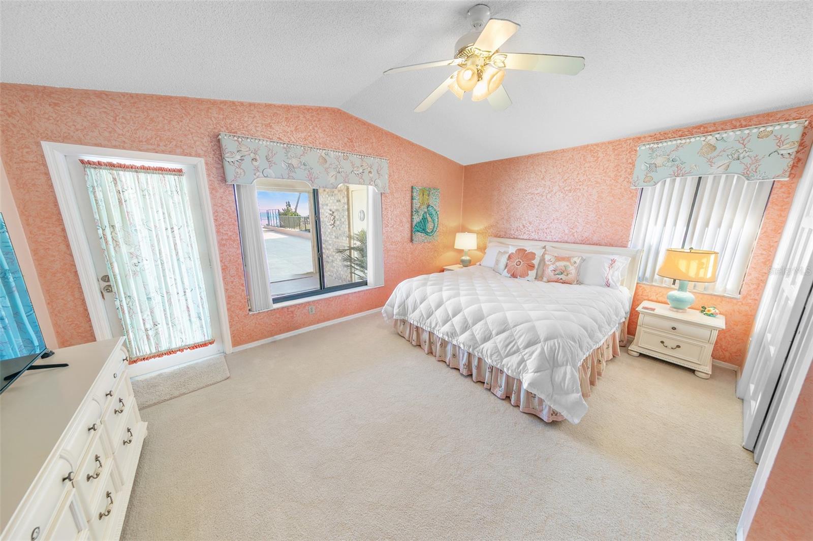 Image 29 of 77 For 4693 Atlantic Avenue