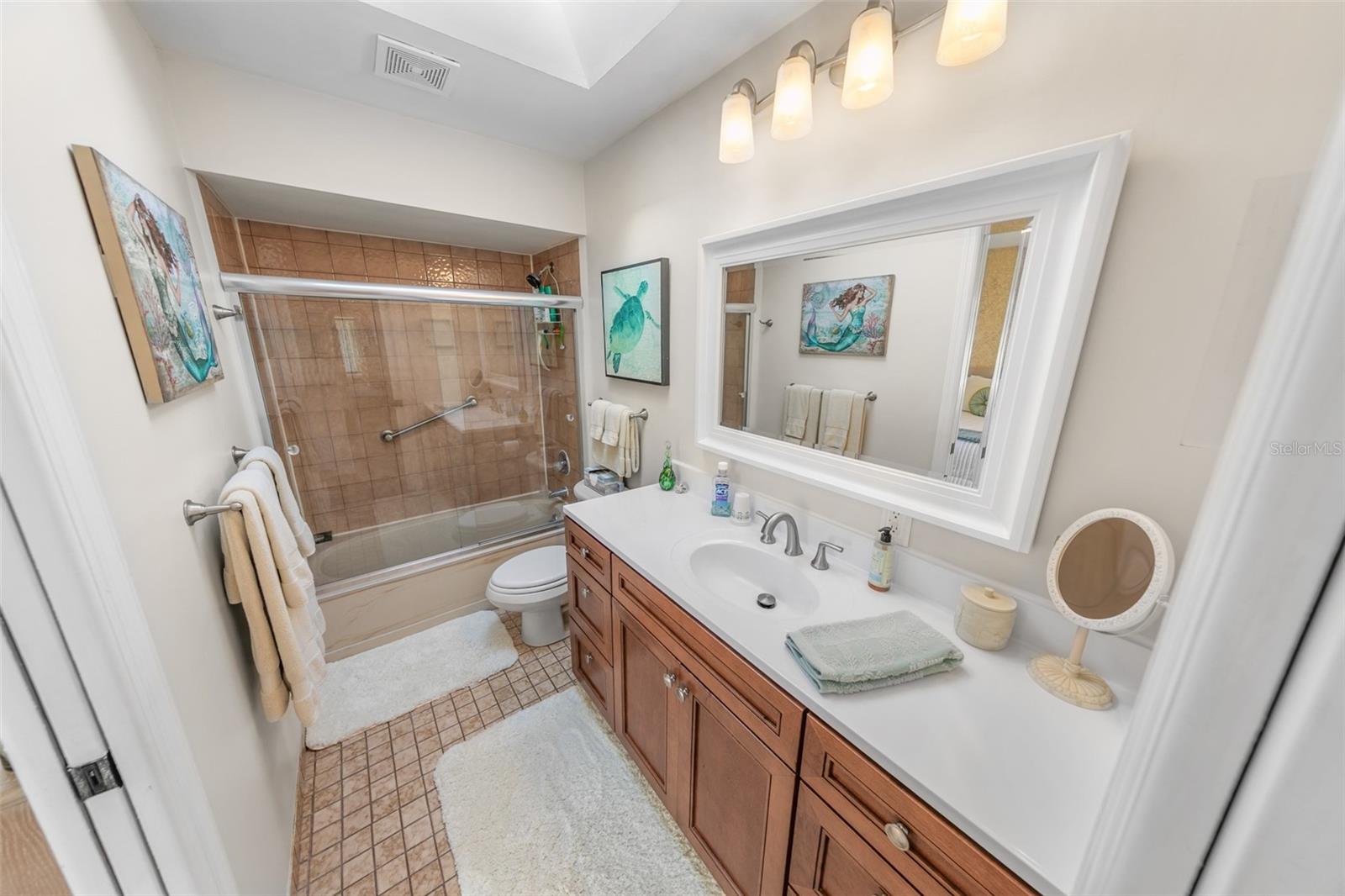 Image 42 of 77 For 4693 Atlantic Avenue