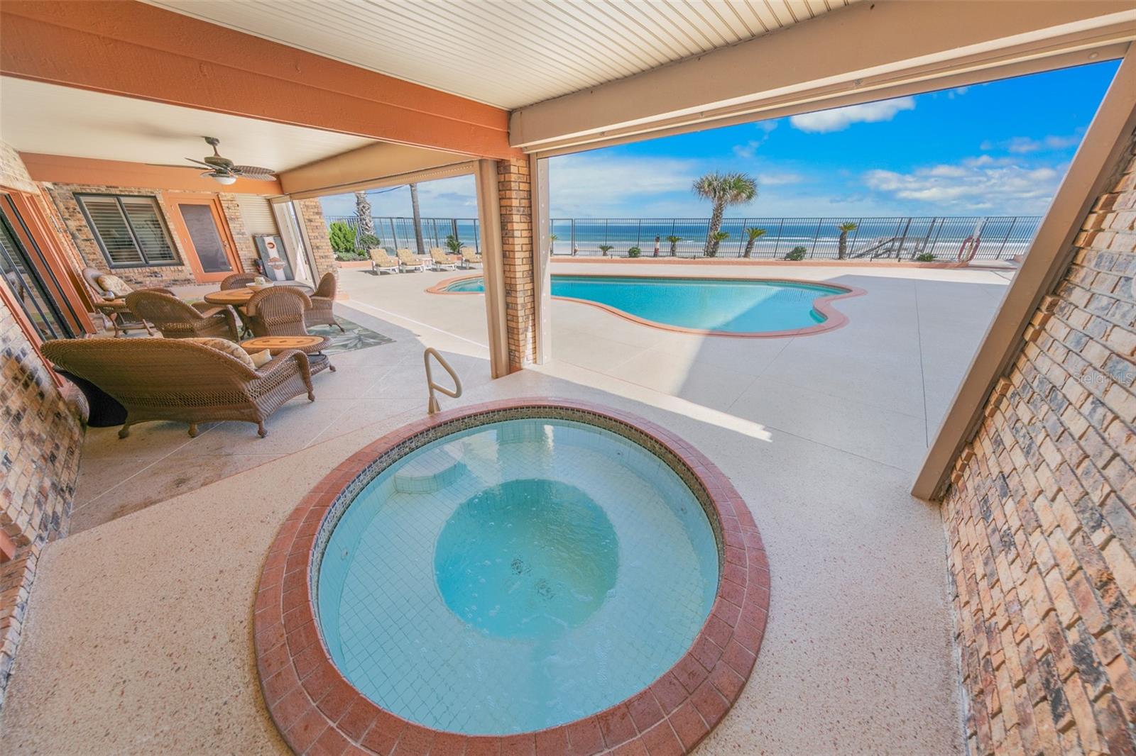 Image 46 of 77 For 4693 Atlantic Avenue